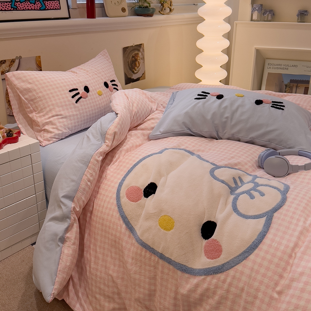 91家纺网 家纺一手货源 找家纺 曼谷家纺 2026年 水洗棉兔毛贴布绣萌小甜四件套被套床单学生双人 萌小甜-粉小格兰