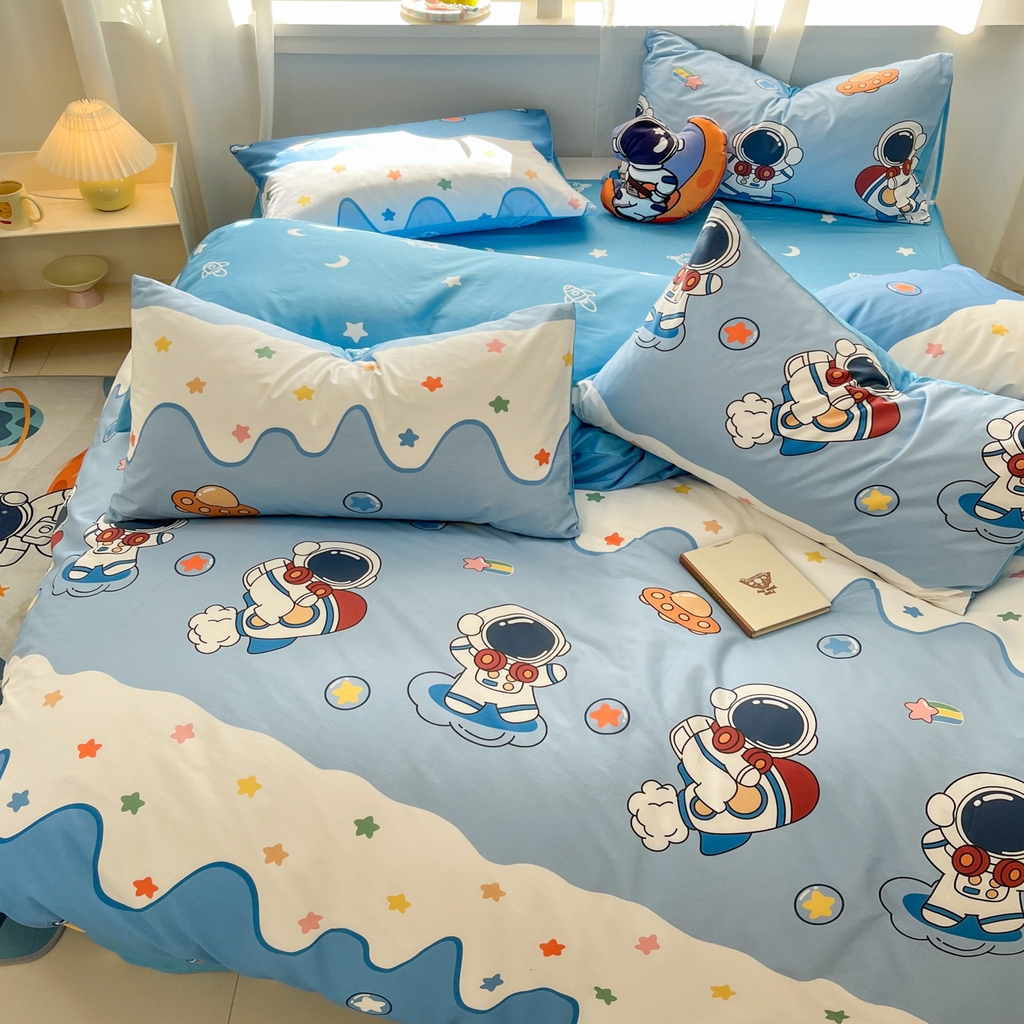 91家纺网 家纺一手货源 找家纺 孩子王家纺 2026新款卡通活性亲全棉纯棉专版太空人恐龙系列四件套 星辰追梦