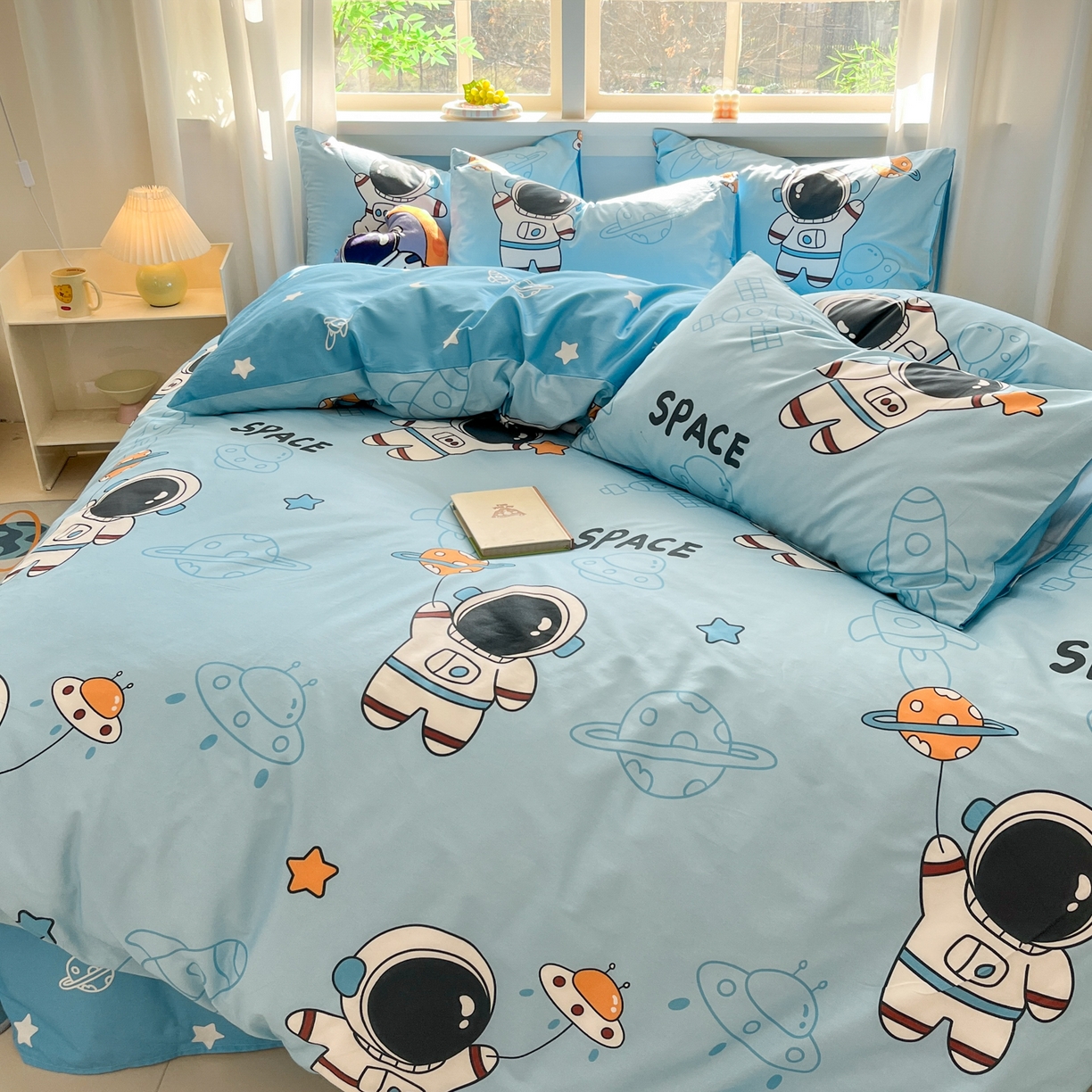 91家纺网 家纺一手货源 找家纺 孩子王家纺 2026新款卡通活性亲全棉纯棉专版太空人恐龙系列四件套 淘气星球