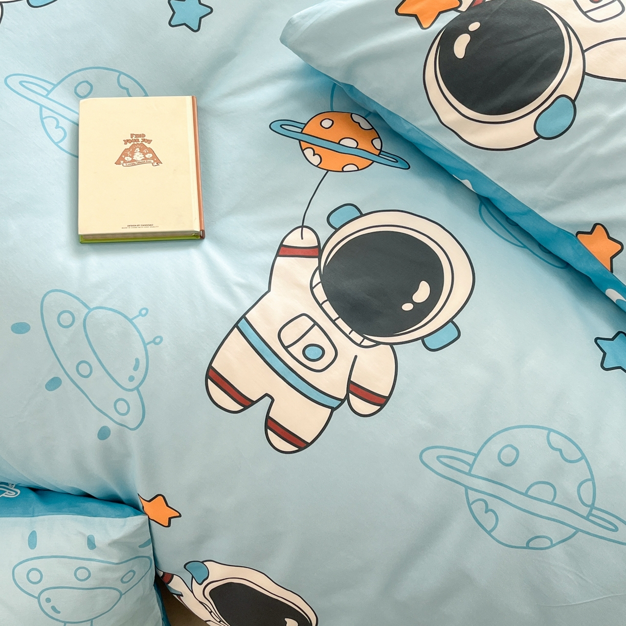 91家纺网 家纺一手货源 找家纺 孩子王家纺 2026新款卡通活性亲全棉纯棉专版太空人恐龙系列四件套 淘气星球