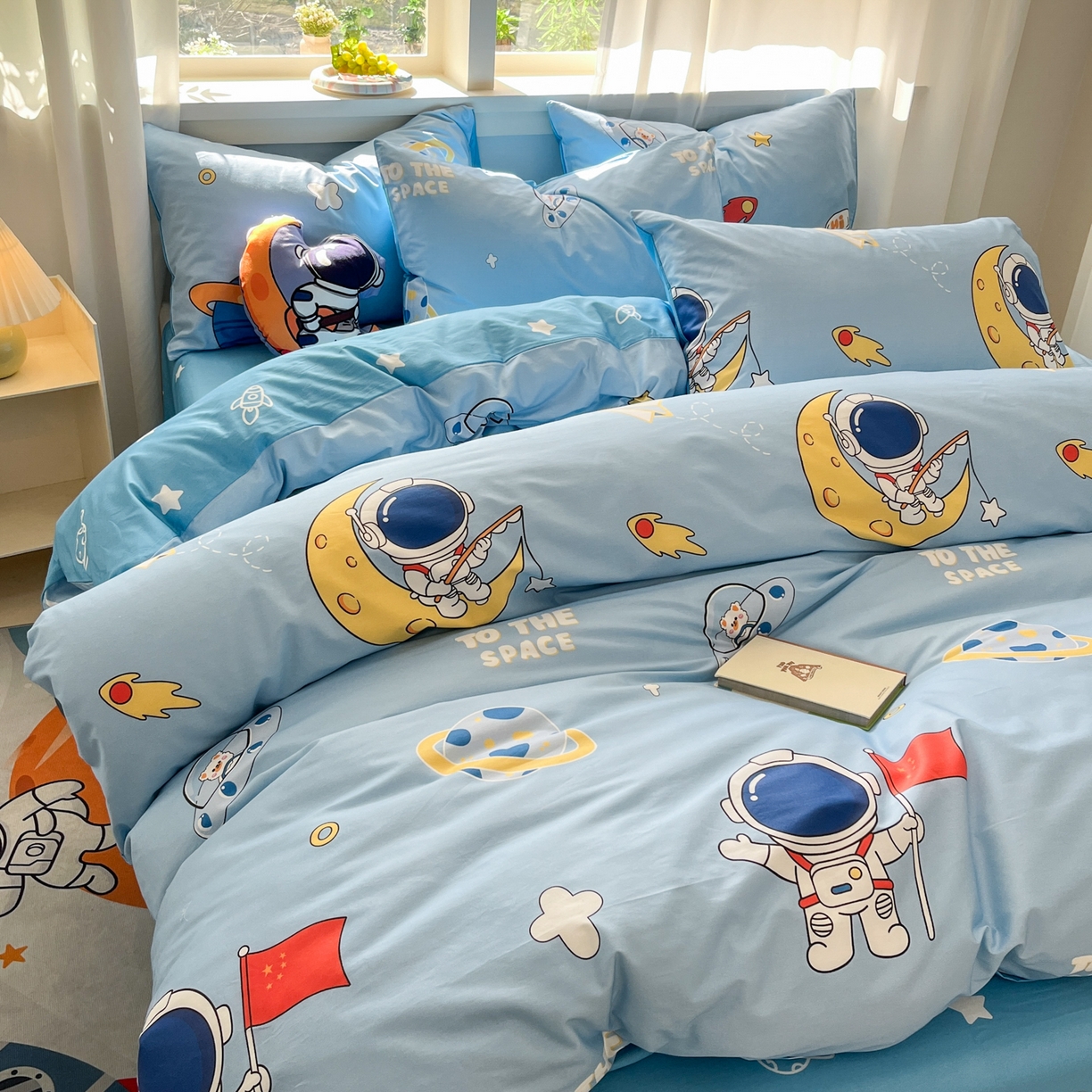 91家纺网 家纺一手货源 找家纺 孩子王家纺 2026新款卡通活性亲全棉纯棉专版太空人恐龙系列四件套 探索星空