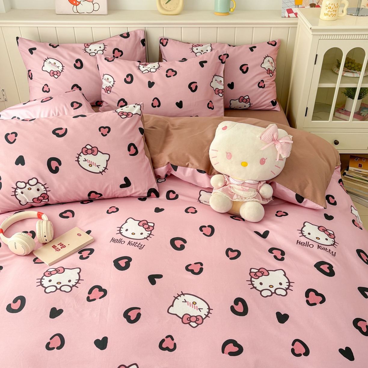 91家纺网 家纺一手货源 找家纺 孩子王家纺 2026新款卡通A类全棉纯棉正版授权小版三丽鸥系列四件套（含防伪码） 粉豹kt甜心