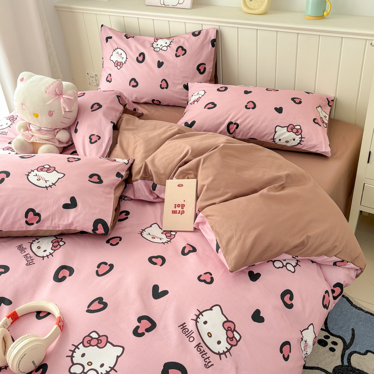 91家纺网 家纺一手货源 找家纺 孩子王家纺 2026新款卡通A类全棉纯棉正版授权小版三丽鸥系列四件套（含防伪码） 粉豹kt甜心
