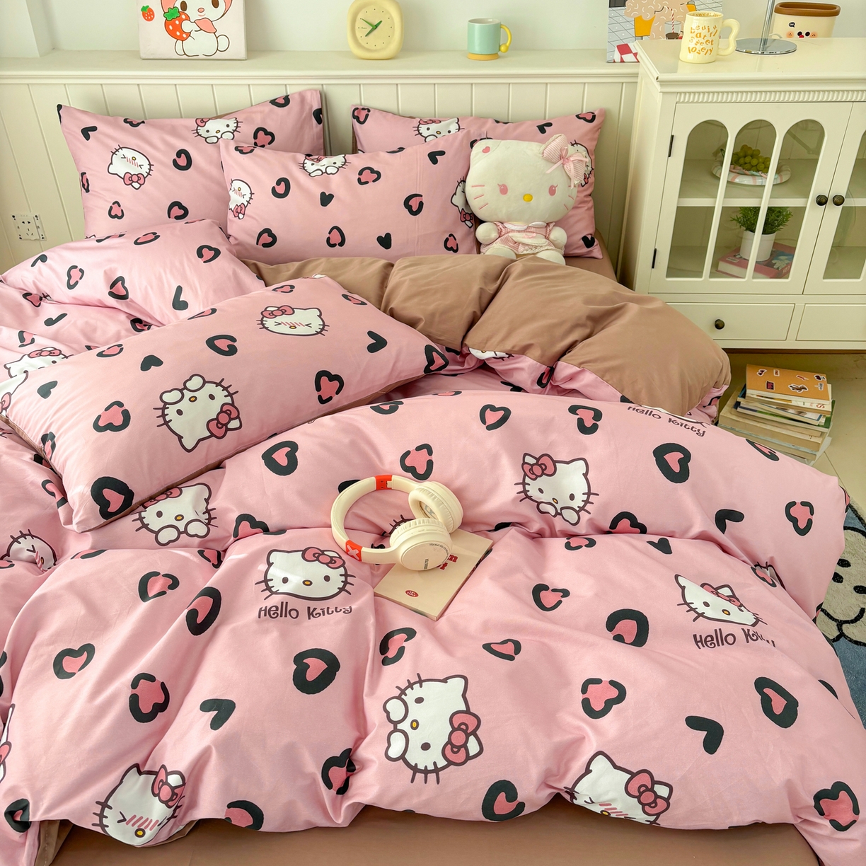 91家纺网 家纺一手货源 找家纺 孩子王家纺 2026新款卡通A类全棉纯棉正版授权小版三丽鸥系列四件套（含防伪码） 粉豹kt甜心