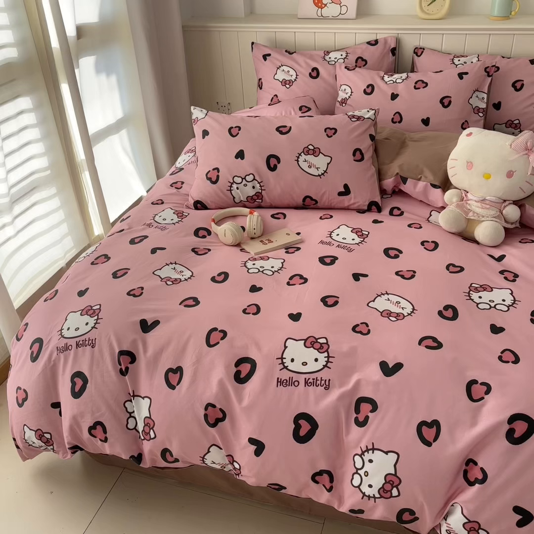 91家纺网 家纺一手货源 找家纺 孩子王家纺 2026新款卡通A类全棉纯棉正版授权小版三丽鸥系列四件套（含防伪码） 粉豹kt甜心