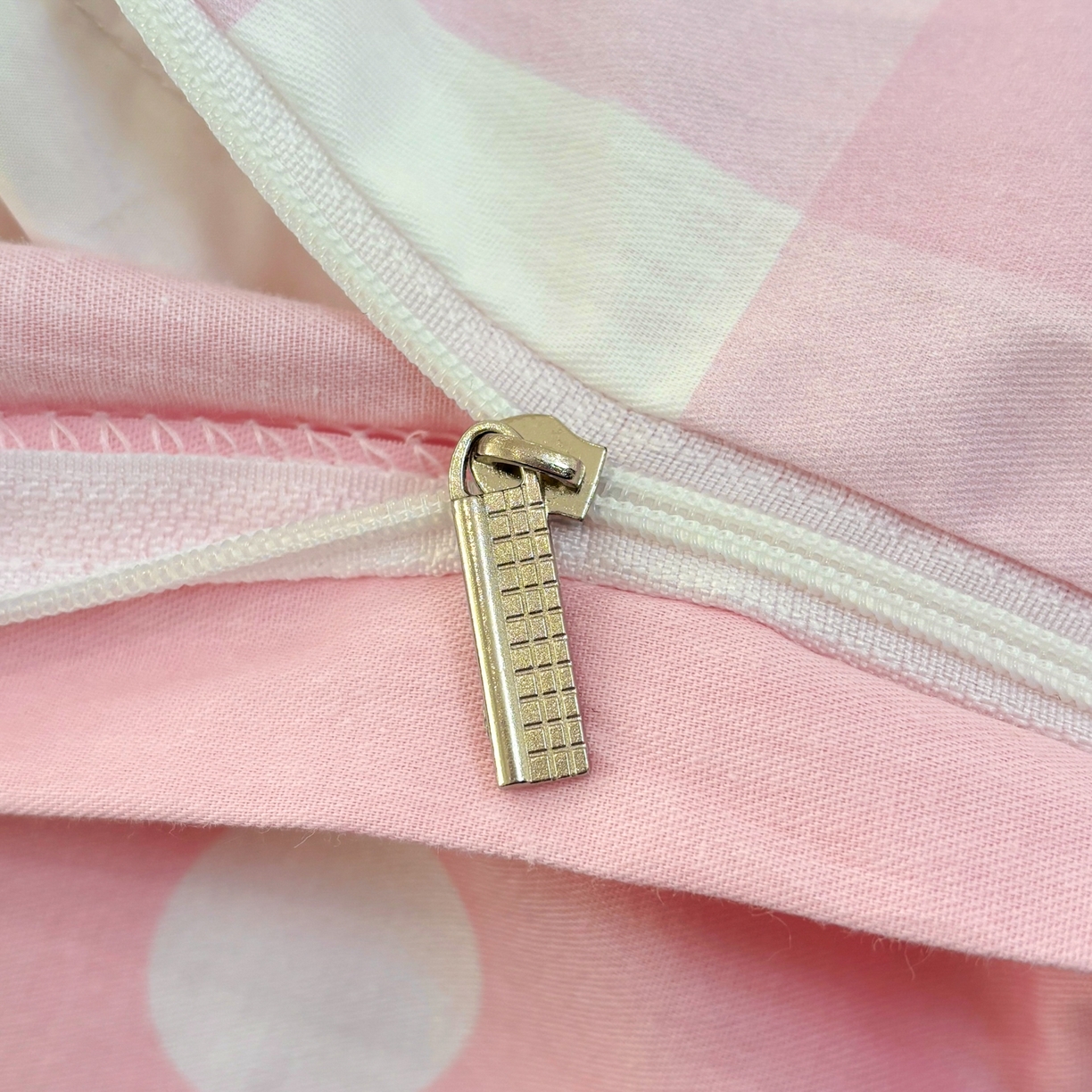 91家纺网 家纺一手货源 找家纺 孩子王家纺 2026新款卡通A类全棉纯棉正版授权小版三丽鸥系列四件套（含防伪码） 奶芙美乐蒂