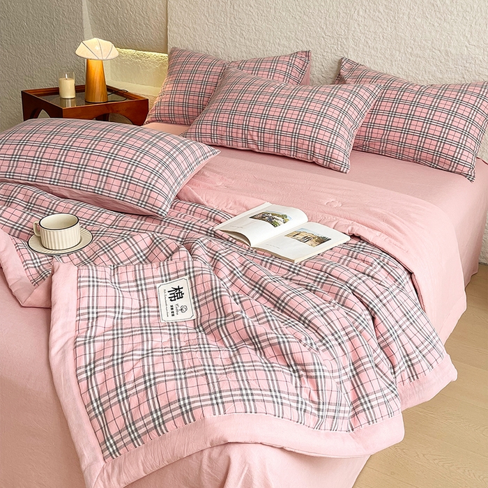 91家纺网 家纺一手货源 找家纺 宝士康家纺 2026新款10A抗菌水洗棉新疆棉花被绗缝款 单夏被/夏被四件套 棉花被-英伦粉