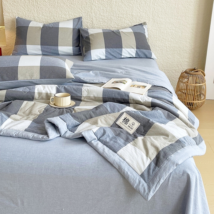 91家纺网 家纺一手货源 找家纺 宝士康家纺 2026新款10A抗菌水洗棉新疆棉花被绗缝款 单夏被/夏被四件套 棉花被-深蓝大格