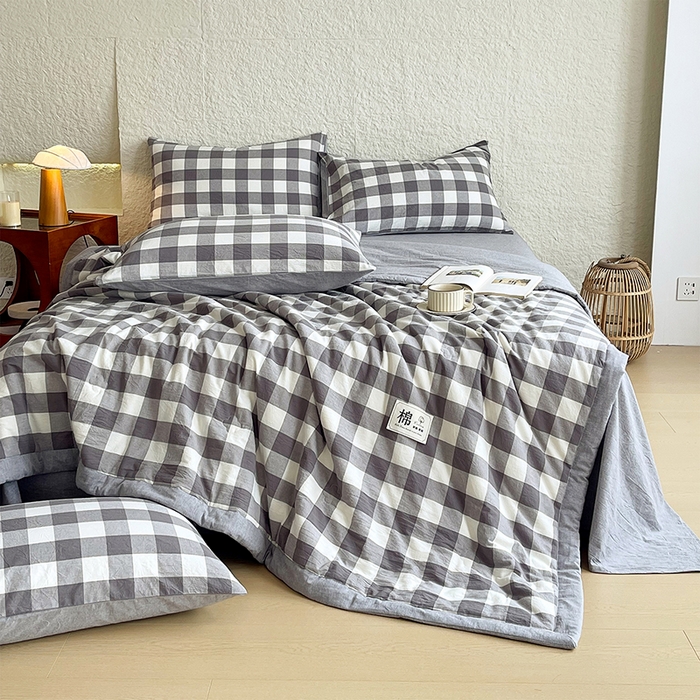 91家纺网 家纺一手货源 找家纺 宝士康家纺 2026新款10A抗菌水洗棉新疆棉花被绗缝款 单夏被/夏被四件套 棉花被-灰白中格