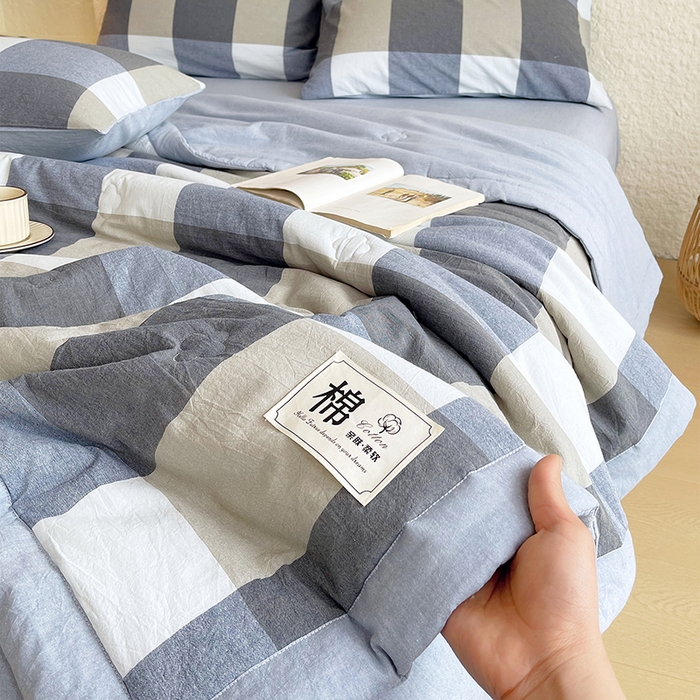 91家纺网 家纺一手货源 找家纺 宝士康家纺 2026新款10A抗菌水洗棉新疆棉花被绗缝款 单夏被/夏被四件套 棉花被-深蓝大格