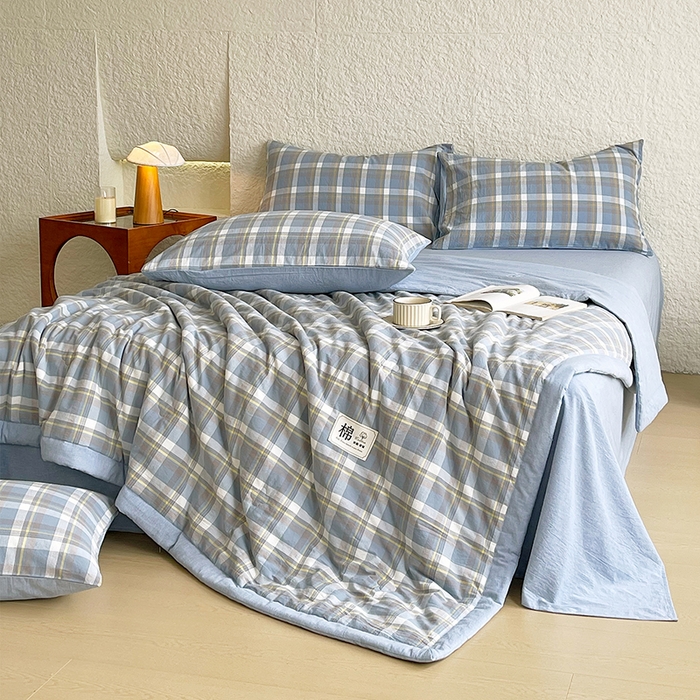 91家纺网 家纺一手货源 找家纺 宝士康家纺 2026新款10A抗菌水洗棉新疆棉花被绗缝款 单夏被/夏被四件套 棉花被-简兮蓝