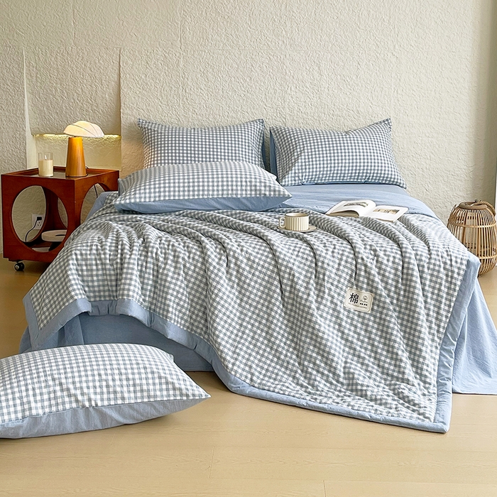 91家纺网 家纺一手货源 找家纺 宝士康家纺 2026新款10A抗菌水洗棉新疆棉花被绗缝款 单夏被/夏被四件套 棉花被-天蓝小格