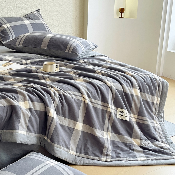 91家纺网 家纺一手货源 找家纺 宝士康家纺 2026新款10A抗菌水洗棉新疆棉花被绗缝款 单夏被/夏被四件套 棉花被-简灰格