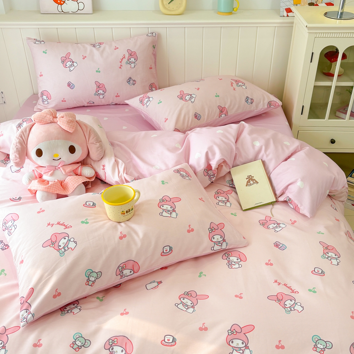 91家纺网 家纺一手货源 找家纺 孩子王家纺 2026新款卡通A类全棉纯棉正版授权小版三丽鸥系列四件套（含防伪码）软糖美乐蒂