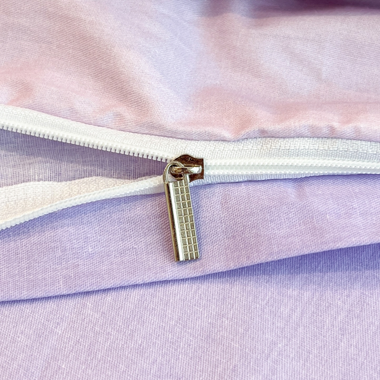 91家纺网 家纺一手货源 找家纺 孩子王家纺 2026新款卡通A类全棉纯棉正版授权小版三丽鸥系列四件套（含防伪码） 甜库伙伴