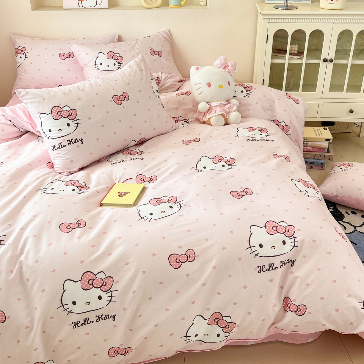 91家纺网 家纺一手货源 找家纺 孩子王家纺 2026新款卡通A类全棉纯棉正版授权小版三丽鸥系列四件套（含防伪码） 甜糯凯蒂