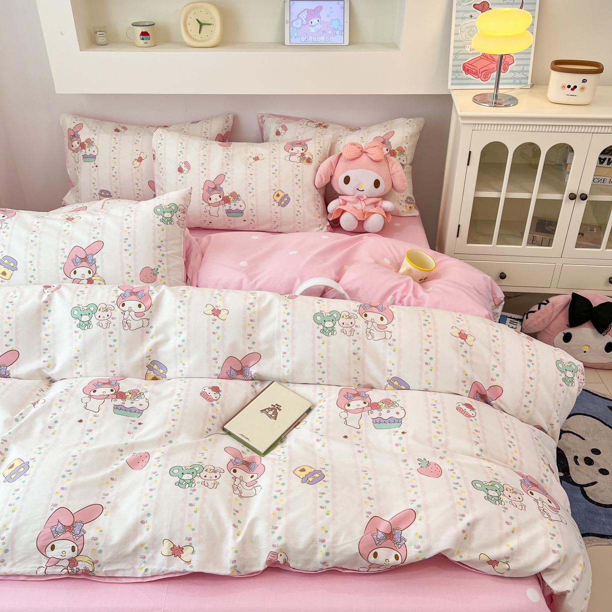 91家纺网 家纺一手货源 找家纺 孩子王家纺 2026新款卡通A类全棉纯棉正版授权小版三丽鸥系列四件套（含防伪码） 俏皮美乐蒂