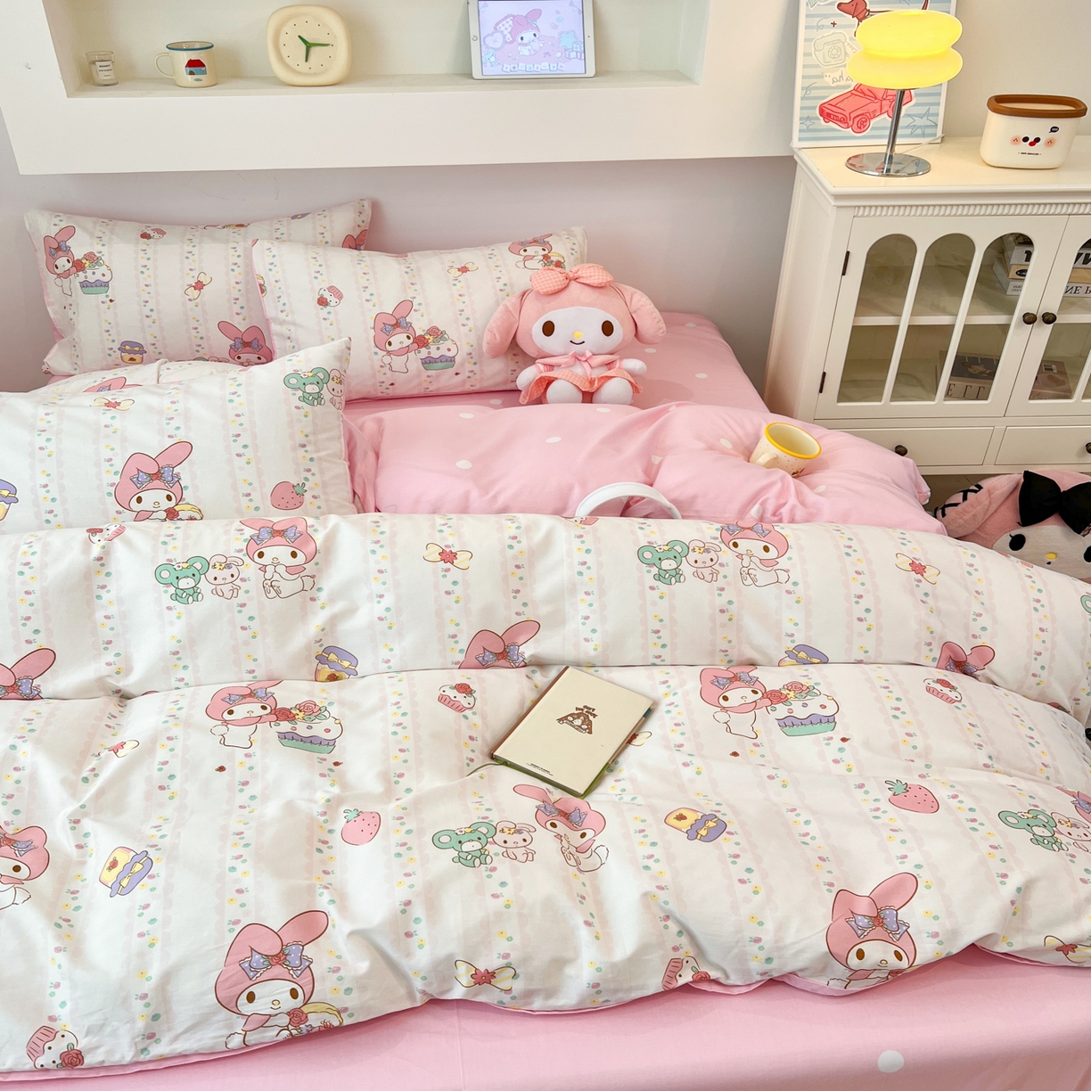 91家纺网 家纺一手货源 找家纺 孩子王家纺 2026新款卡通A类全棉纯棉正版授权小版三丽鸥系列四件套（含防伪码） 俏皮美乐蒂