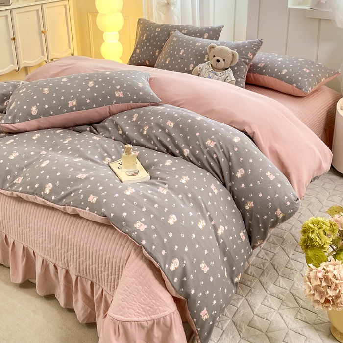 91家纺网 家纺一手货源 找家纺 仟网汇 2026新款针织棉双层纱床盖四件套夏被四件套 熊趣