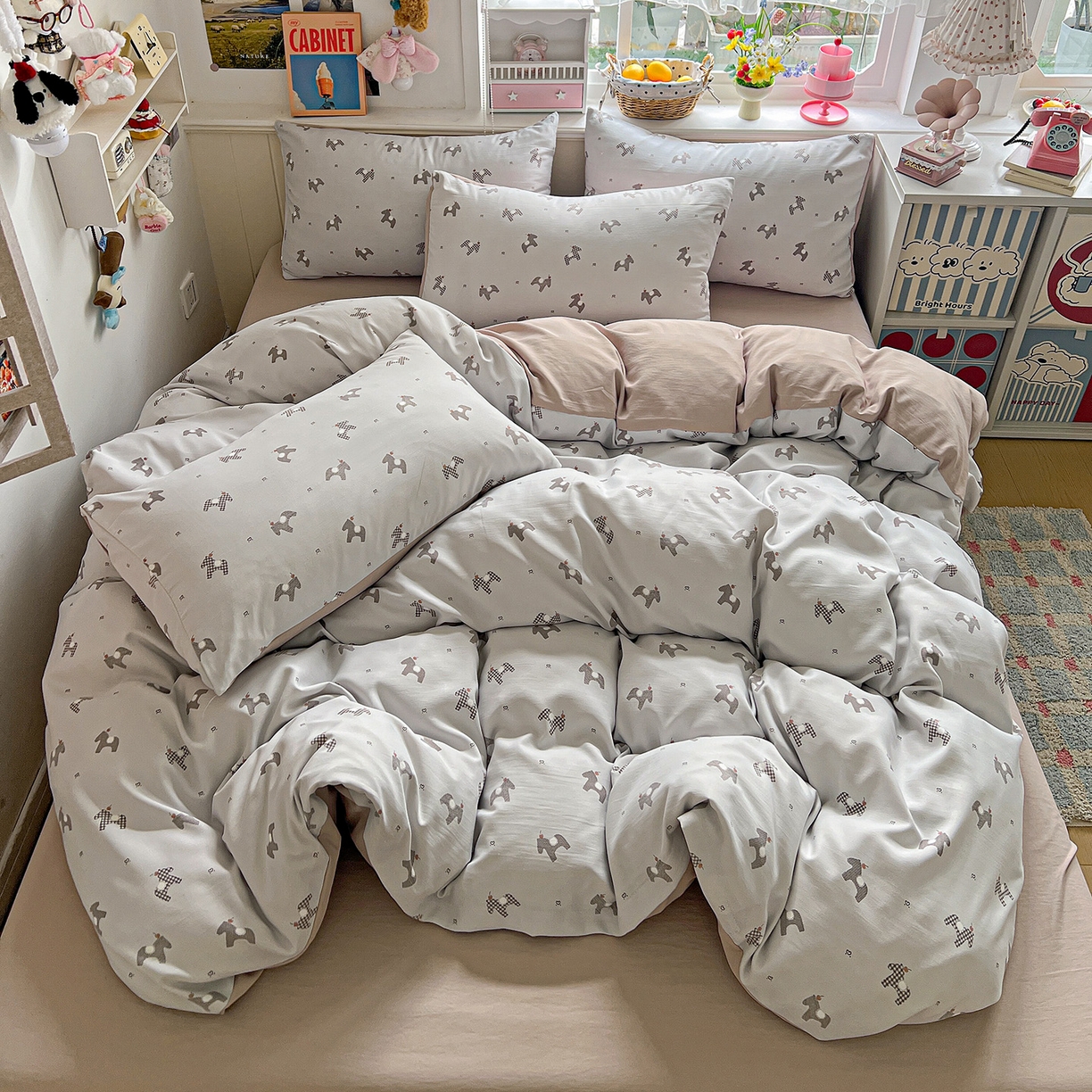 91家纺网 家纺一手货源 找家纺 金梦拉家纺 2026春夏新款高克重提花色织印花小布袋四件套 小木马