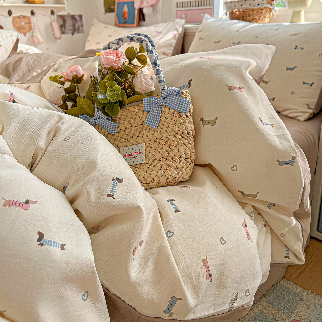 91家纺网 家纺一手货源 找家纺 金梦拉家纺 2026春夏新款高克重提花色织印花小布袋四件套 椰椰奶狗