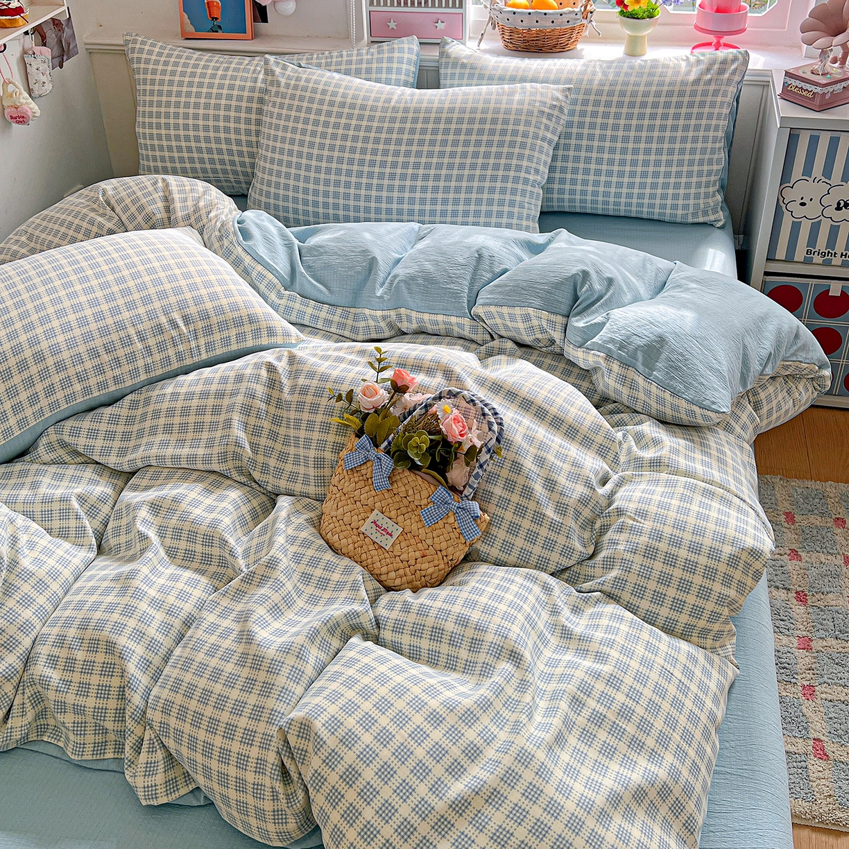 91家纺网 家纺一手货源 找家纺 金梦拉家纺 2026春夏新款高克重提花色织印花小布袋四件套 海盐蓝格