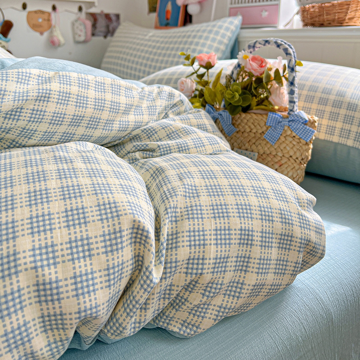 91家纺网 家纺一手货源 找家纺 金梦拉家纺 2026春夏新款高克重提花色织印花小布袋四件套 海盐蓝格