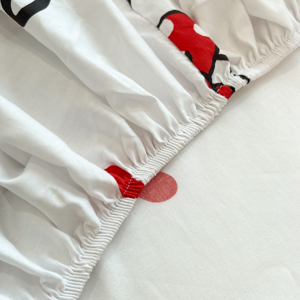 91家纺网 家纺一手货源 找家纺 孩子王家纺 2026新款卡通全棉纯棉正版授权小版三丽鸥系列单床笠床笠单件单品床笠（含防伪码） 奶猫kt