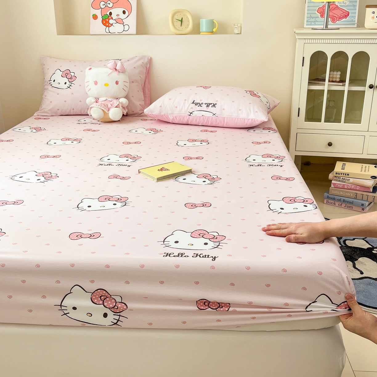 91家纺网 家纺一手货源 找家纺 孩子王家纺 2026新款卡通全棉纯棉正版授权小版三丽鸥系列单床笠床笠单件单品床笠（含防伪码） 甜糯凯蒂