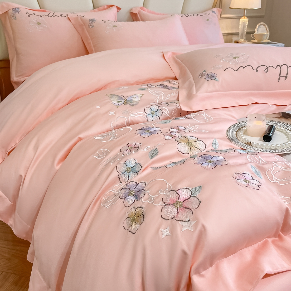 91家纺网 家纺一手货源 找家纺 博纳家纺 2026春夏新款13372全棉纯棉绣花四件套-奈雪 奈雪-粉玉