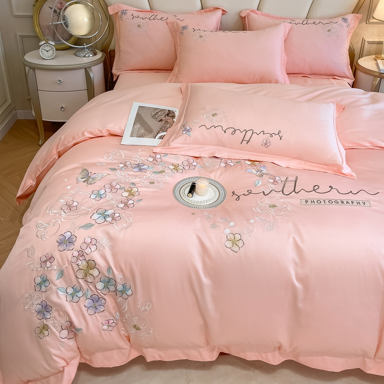 91家纺网 家纺一手货源 找家纺 博纳家纺 2026春夏新款13372全棉纯棉绣花四件套-奈雪 奈雪-粉玉