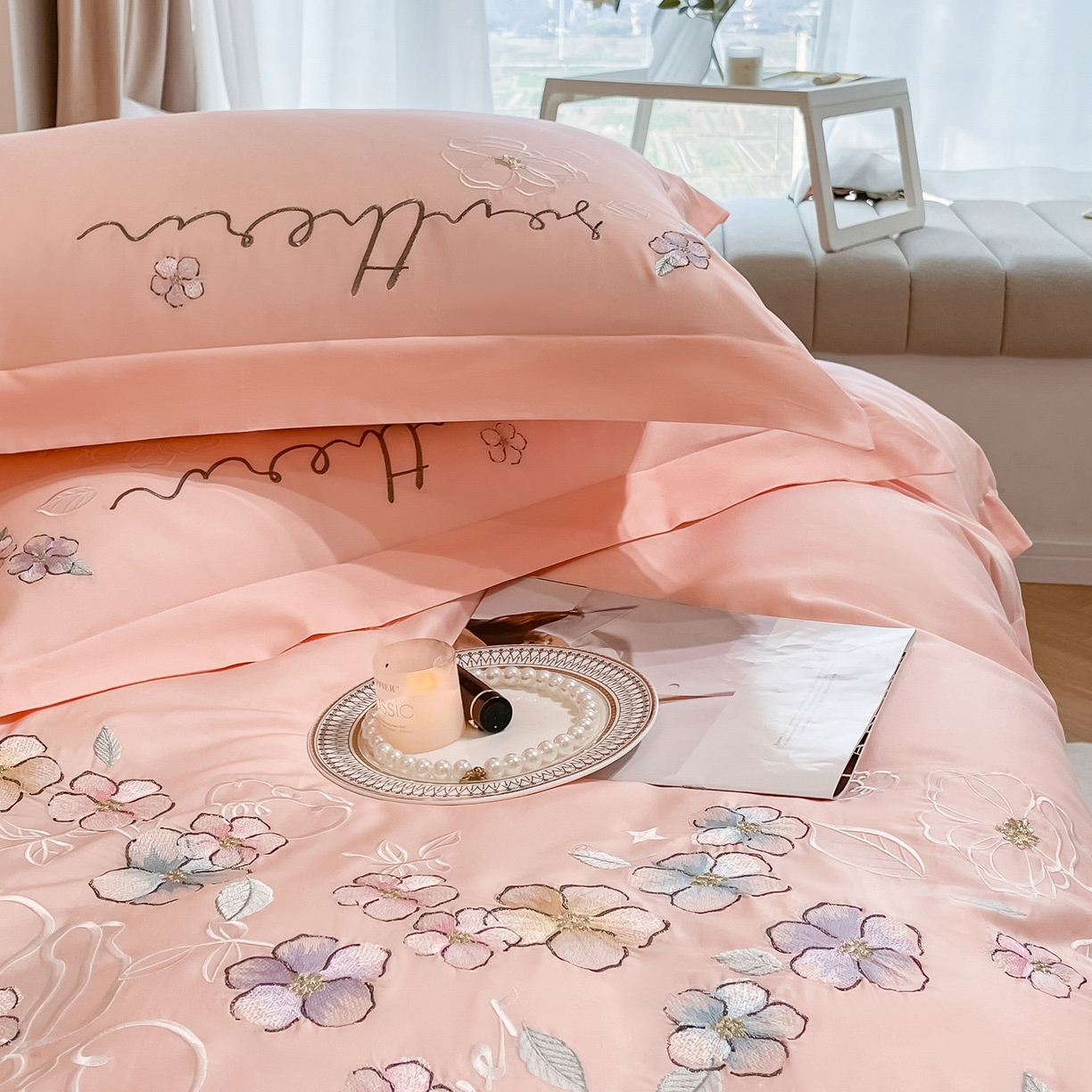 91家纺网 家纺一手货源 找家纺 博纳家纺 2026春夏新款13372全棉纯棉绣花四件套-奈雪 奈雪-粉玉