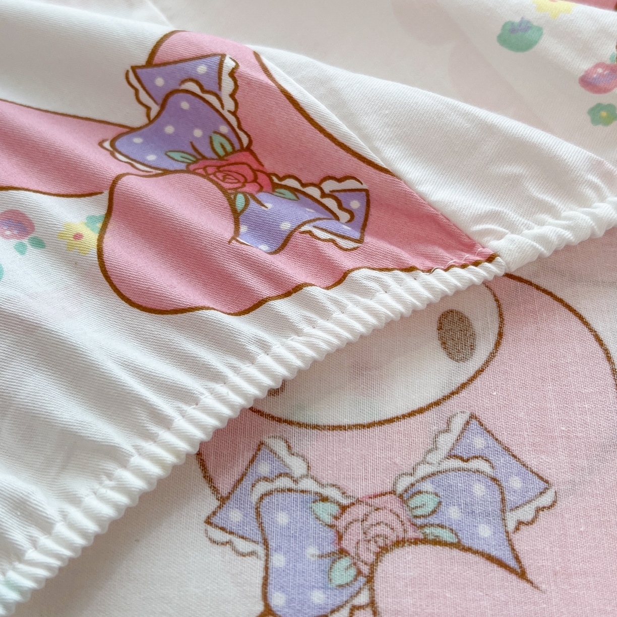 91家纺网 家纺一手货源 找家纺 孩子王家纺 2026新款卡通全棉纯棉正版授权小版三丽鸥系列单床笠床笠单件单品床笠（含防伪码） 俏皮美乐蒂