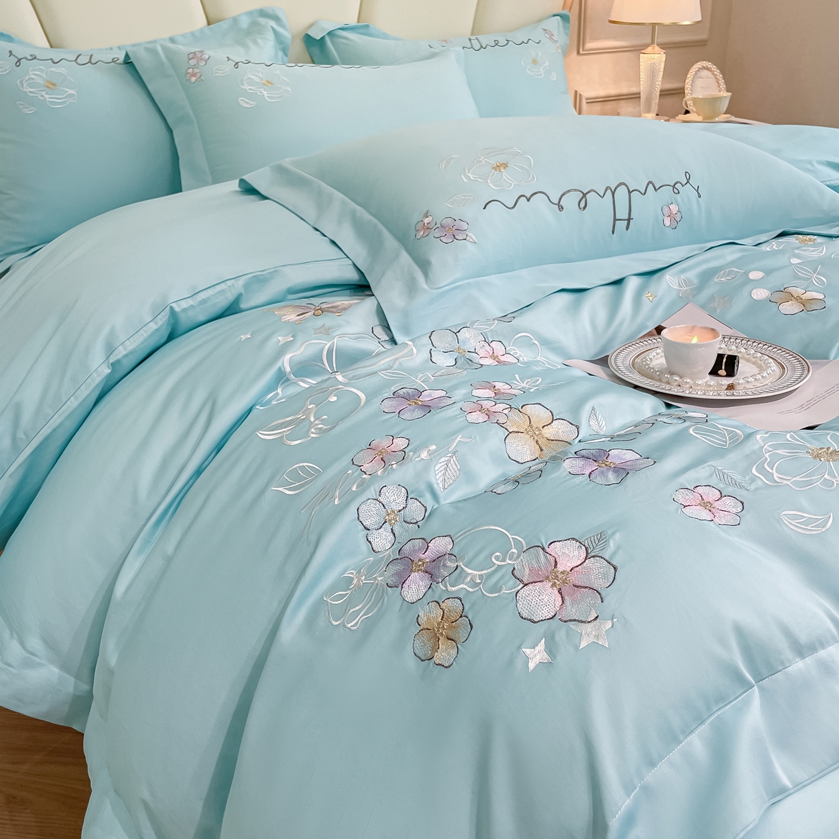 91家纺网 家纺一手货源 找家纺 博纳家纺 2026春夏新款13372全棉纯棉绣花四件套-奈雪 奈雪-水绿