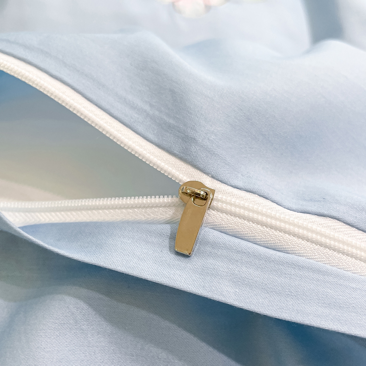 91家纺网 家纺一手货源 找家纺 博纳家纺 2026春夏新款13372全棉纯棉绣花四件套-奈雪 奈雪-天蓝