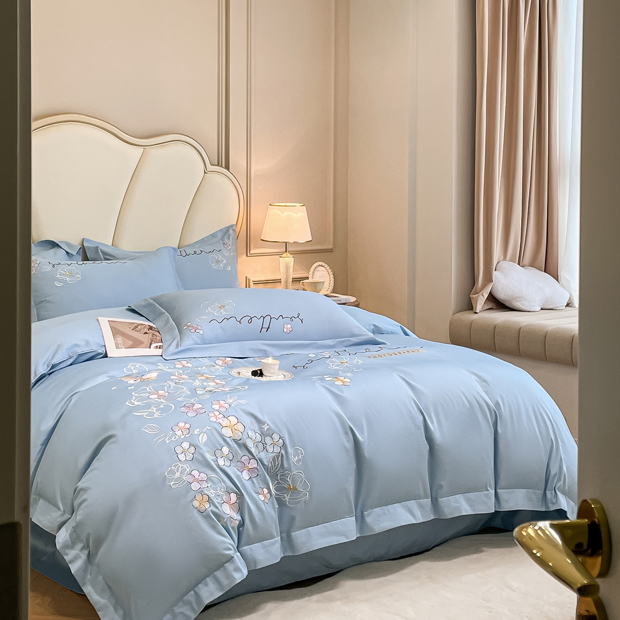 91家纺网 家纺一手货源 找家纺 博纳家纺 2026春夏新款13372全棉纯棉绣花四件套-奈雪 奈雪-天蓝