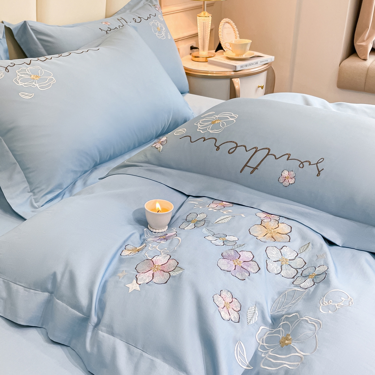 91家纺网 家纺一手货源 找家纺 博纳家纺 2026春夏新款13372全棉纯棉绣花四件套-奈雪 奈雪-天蓝