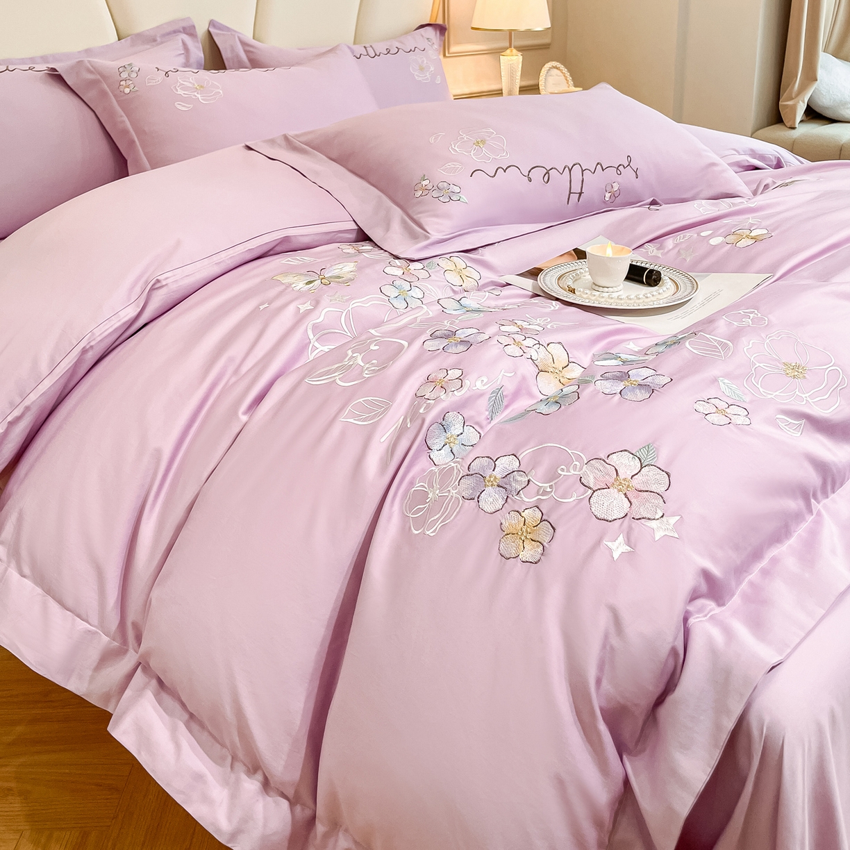 91家纺网 家纺一手货源 找家纺 博纳家纺 2026春夏新款13372全棉纯棉绣花四件套-奈雪 奈雪-香芋紫