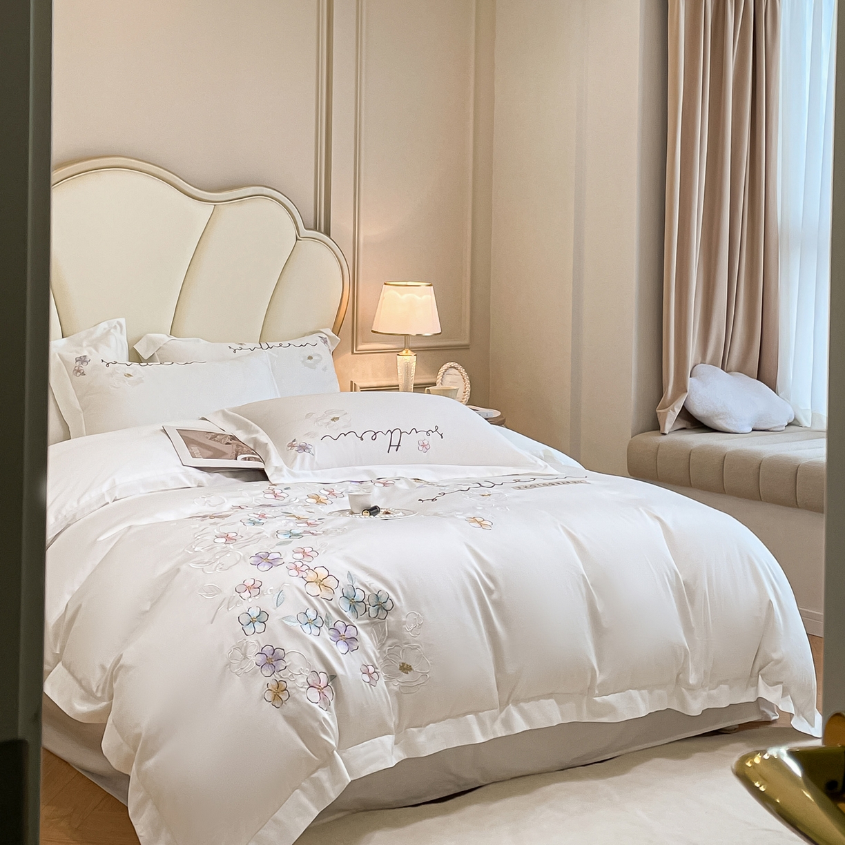 91家纺网 家纺一手货源 找家纺 博纳家纺 2026春夏新款13372全棉纯棉绣花四件套-奈雪 奈雪-象牙白