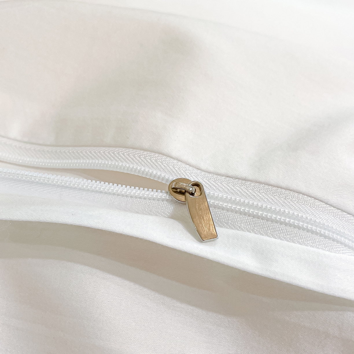 91家纺网 家纺一手货源 找家纺 博纳家纺 2026春夏新款13372全棉纯棉绣花四件套-奈雪 奈雪-象牙白