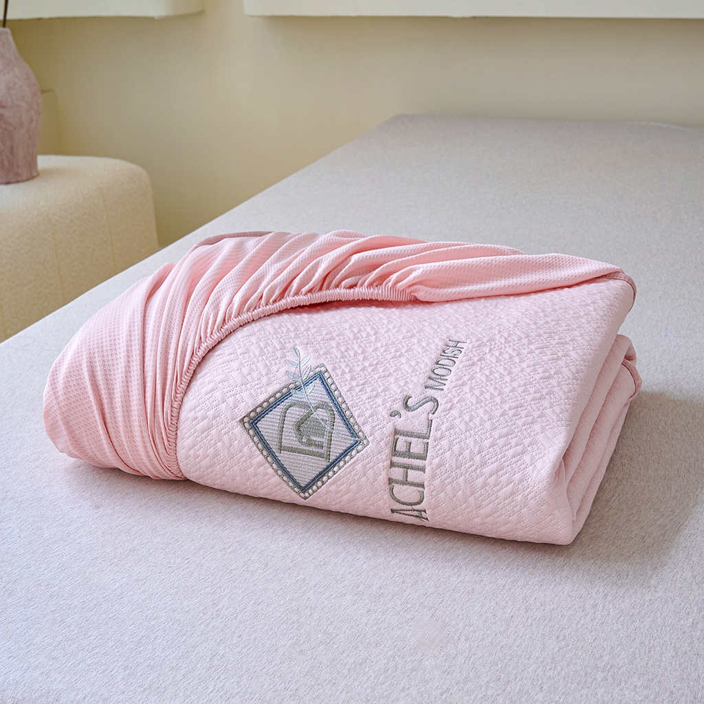 91家纺网 家纺一手货源 找家纺 梵克保罗 2026新款A类凉感豆豆席床笠款凉席席子-乐享生活 床笠款-乐享生活粉