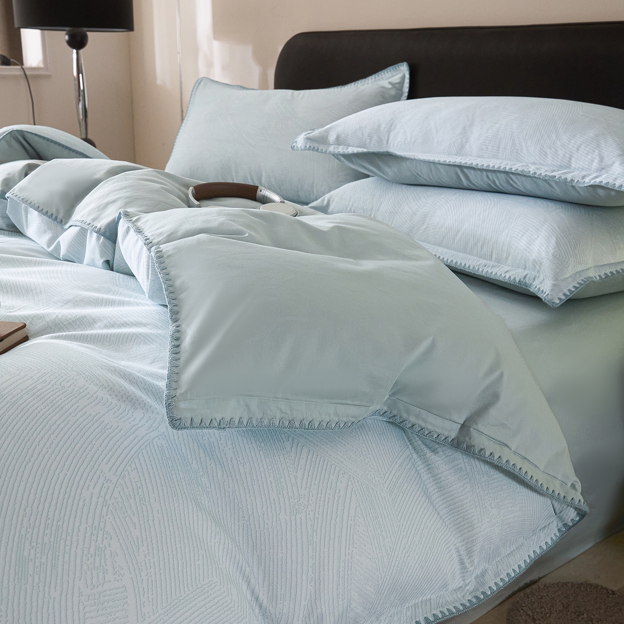 91家纺网 家纺一手货源 找家纺 置顶家纺 2026新款数码印花三角针贝壳边四件套-沐橙 沐橙-蓝