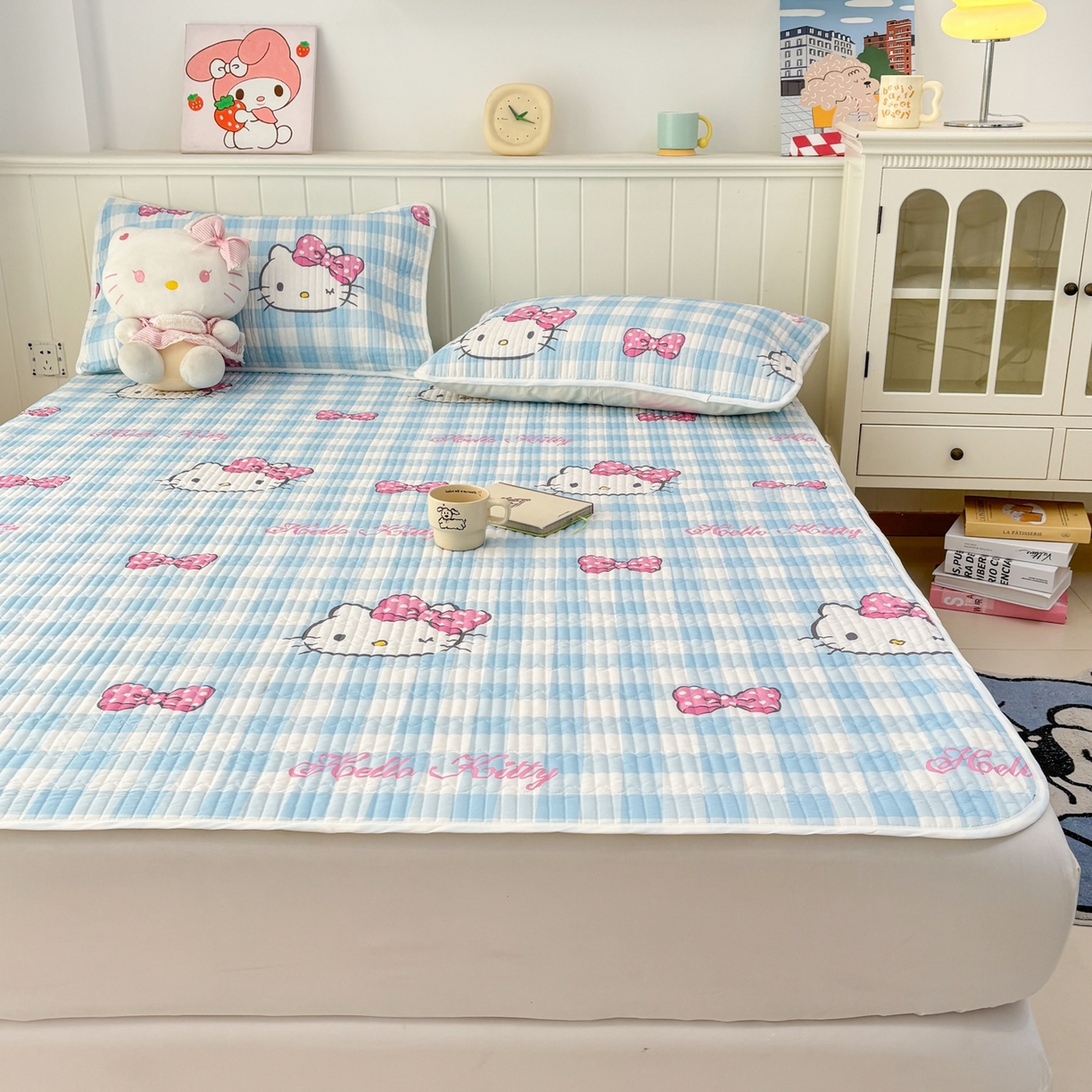 91家纺网 家纺一手货源 找家纺 孩子王家纺 2026新款Sanrio三丽鸥正版授权全棉纯棉夹棉多功能床垫-床盖（含防伪码） 甜美kt