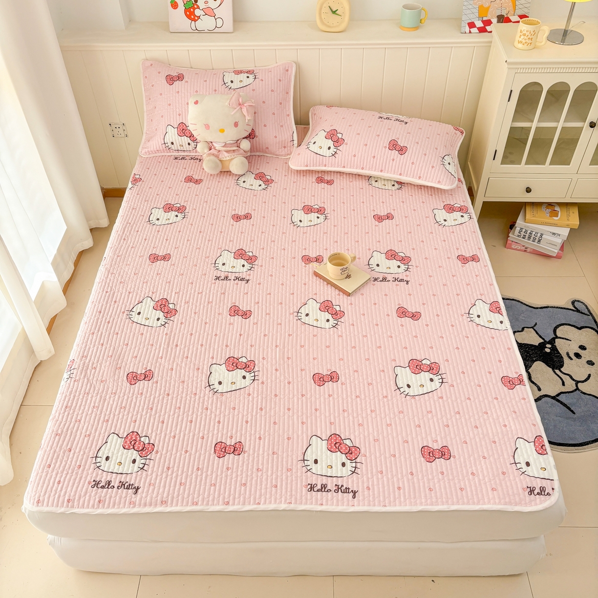 91家纺网 家纺一手货源 找家纺 孩子王家纺 2026新款Sanrio三丽鸥正版授权全棉纯棉夹棉多功能床垫-床盖（含防伪码） 甜糯凯蒂