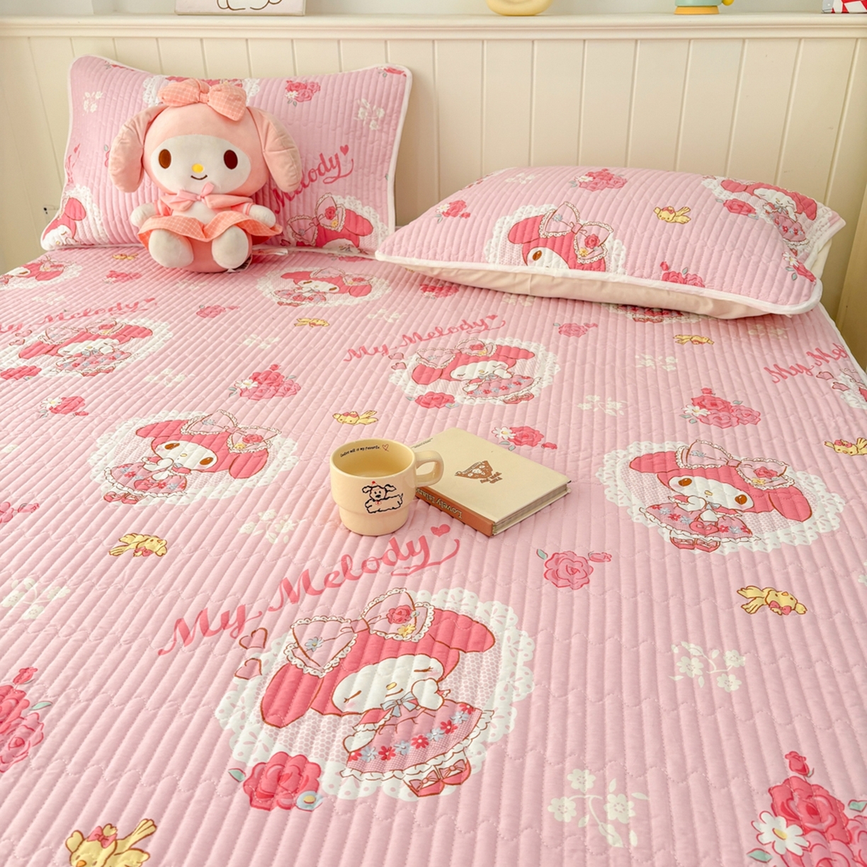 91家纺网 家纺一手货源 找家纺 孩子王家纺 2026新款Sanrio三丽鸥正版授权全棉纯棉夹棉多功能床垫-床盖（含防伪码） 晚安美乐蒂