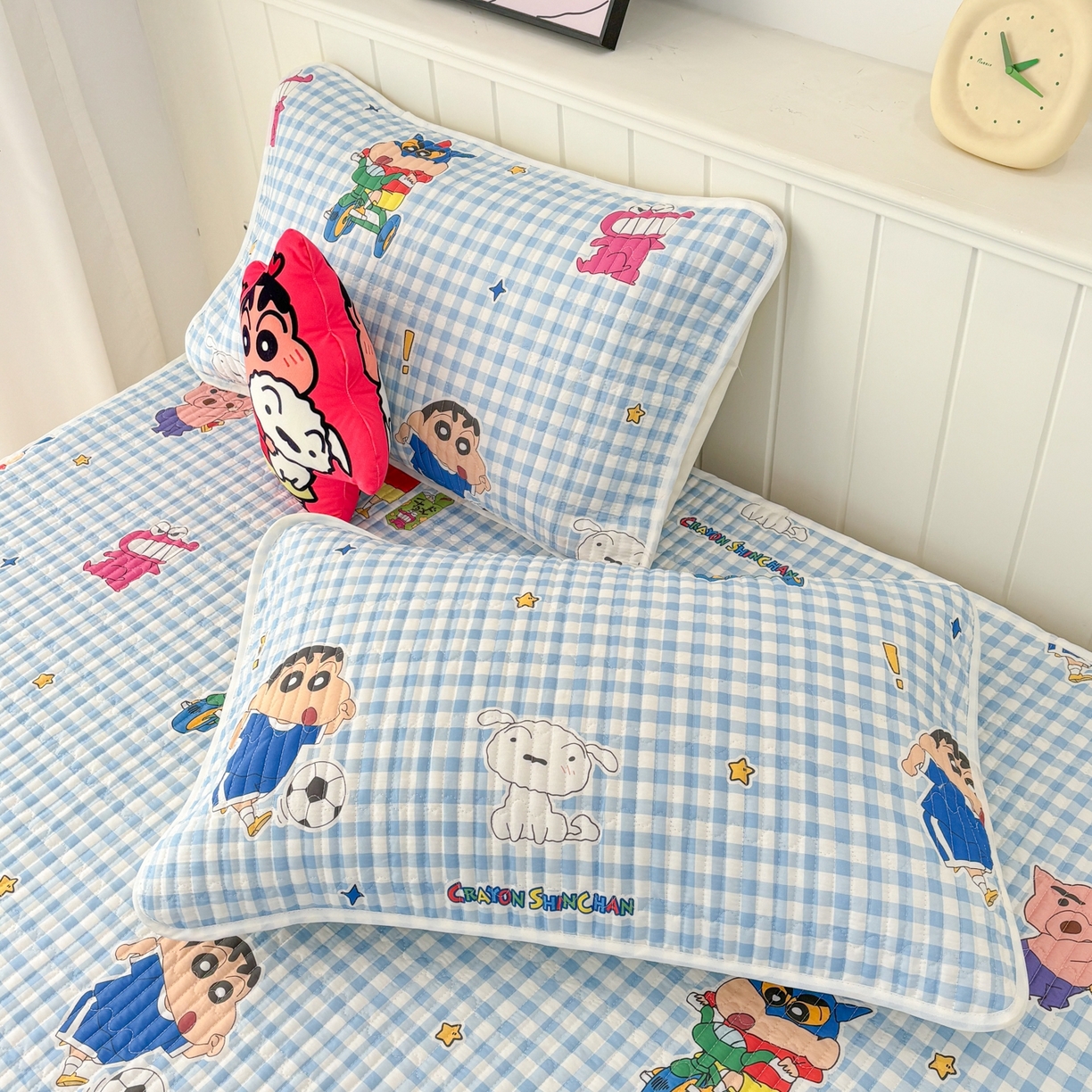 91家纺网 家纺一手货源 找家纺 孩子王家纺 2026新款Sanrio三丽鸥正版授权全棉纯棉夹棉多功能床垫-床盖（含防伪码） 蓝格小新乐园