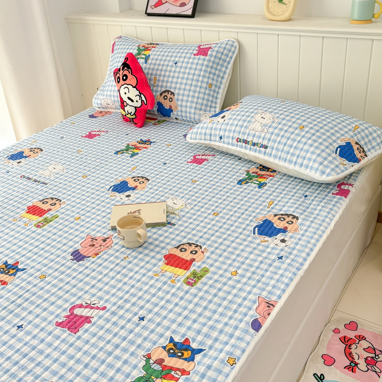 91家纺网 家纺一手货源 找家纺 孩子王家纺 2026新款Sanrio三丽鸥正版授权全棉纯棉夹棉多功能床垫-床盖（含防伪码） 蓝格小新乐园
