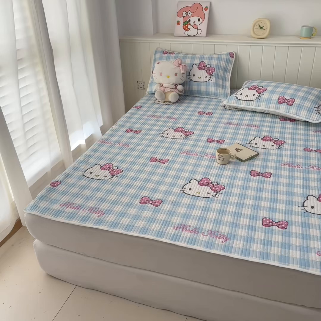 91家纺网 家纺一手货源 找家纺 孩子王家纺 2026新款Sanrio三丽鸥正版授权全棉纯棉夹棉多功能床垫-床盖（含防伪码） 甜美kt