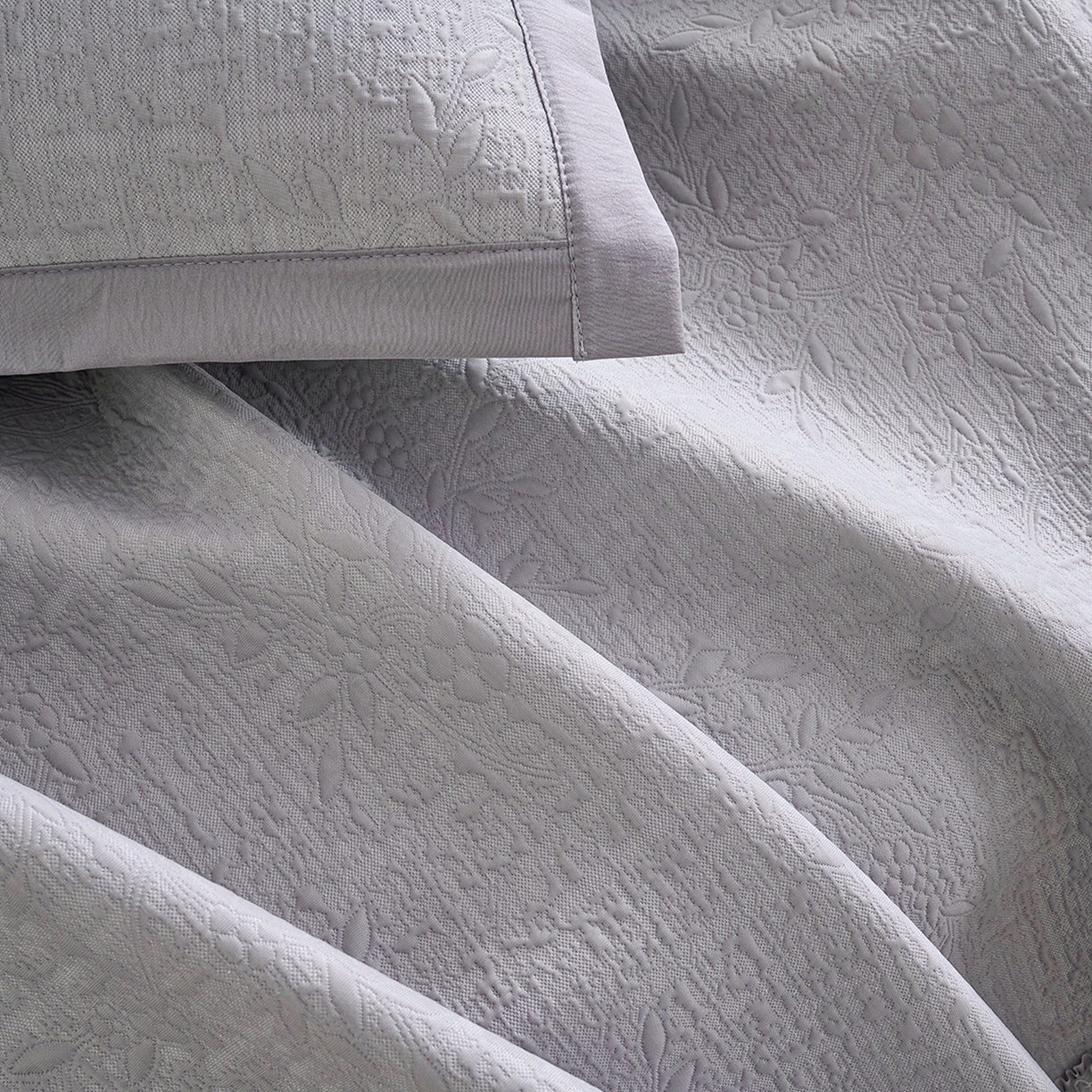 91家纺网 家纺一手货源 找家纺 梵克保罗 2026新款A类凉感豆豆席床裙款凉席席子-唯美 床裙款-唯美灰色