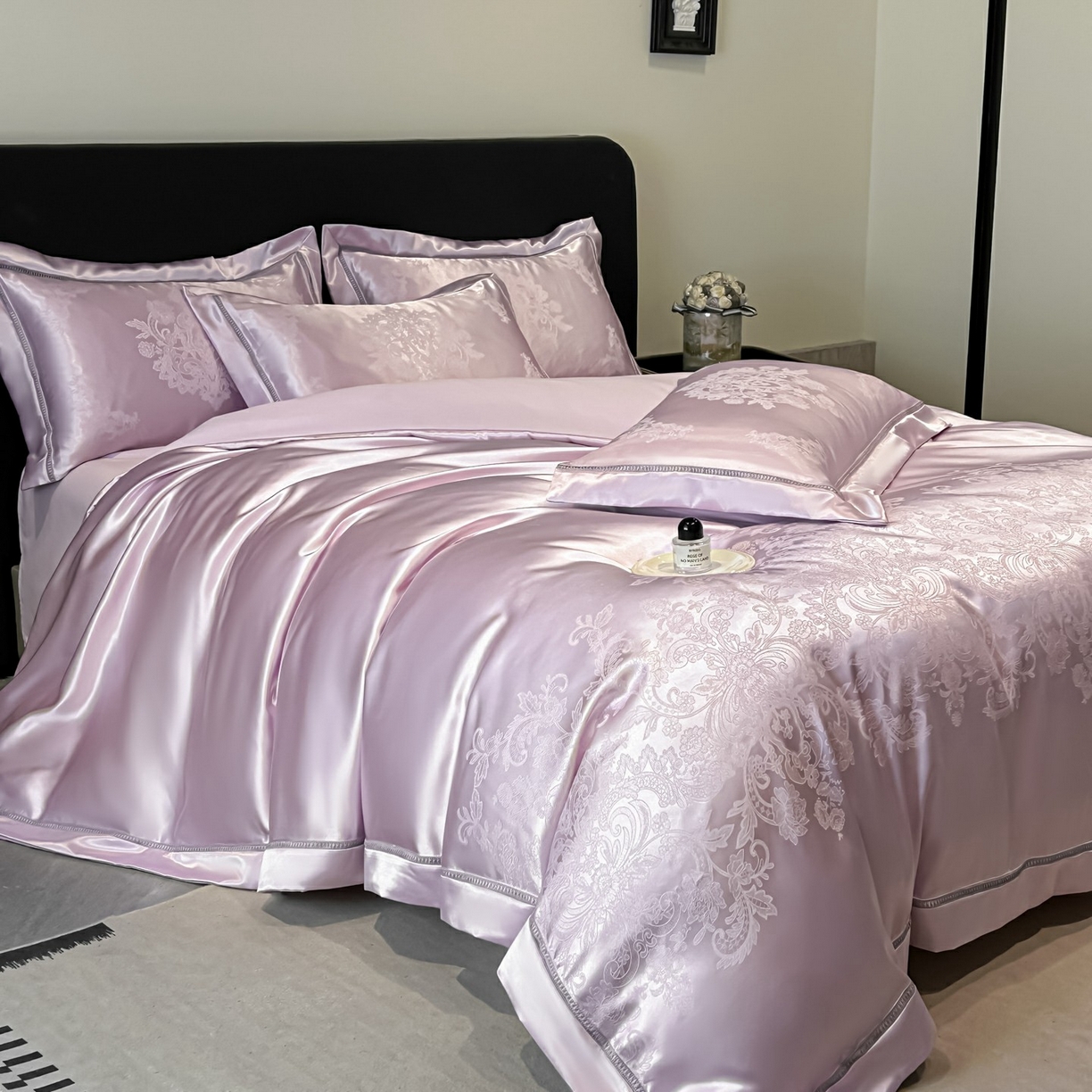 91家纺网 家纺一手货源 找家纺 （总）博纳家纺 2026春夏新款轻奢高端色织定位提花拼角镂空款款四件套-沁园花语